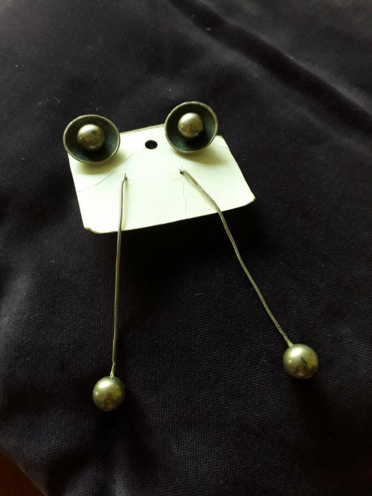 2 paar zwaar verzilverd oorbellen OPRUIMING IN DE KAST!, Sieraden, Tassen en Uiterlijk, Oorbellen, Zo goed als nieuw, Overige materialen