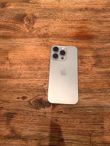 ZGAN Apple iPhone 16 Pro 256 GB Natural Titanium met factuur beschikbaar voor biedingen