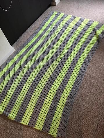 Mooie 1x gewassen nooit gebruikt handgemaakt(gehaakt sprei beschikbaar voor biedingen