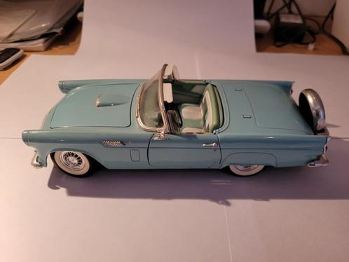 Ford Thunderbird met wiel op Achterbumper., Hobby en Vrije tijd, Modelauto's | 1:18, Revell, Ophalen of Verzenden