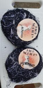 2 bollen Super mooie zwarte met witte draad, Ophalen of Verzenden, Nieuw, Breien of Haken, Wol of Garen