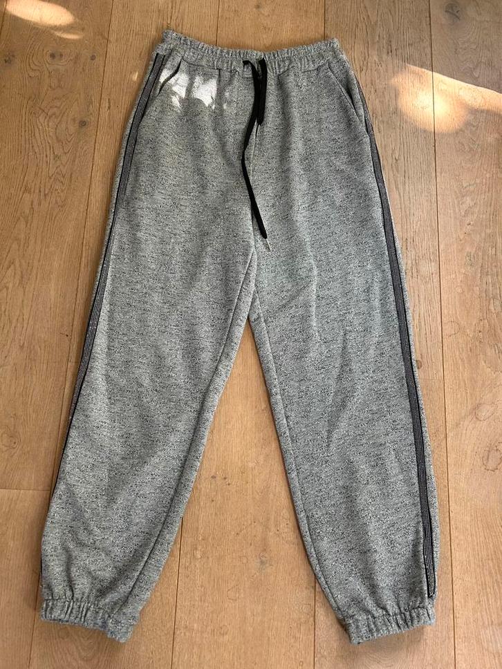 LUMINA jogging lichtgrijs met bies mt S, Kleding | Dames, Broeken en Pantalons, Nieuw, Grijs, Lang, Verzenden