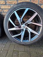 Volvo V60 R Design Winterbanden 235 45 18 Nokian, Auto-onderdelen, Banden en Velgen, Ophalen, 18 inch, Gebruikt, Banden en Velgen