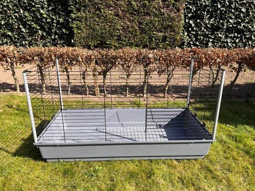 Luxe konijnenflat, Dieren en Toebehoren, Knaagdieren en Konijnen | Hokken en Kooien, Gebruikt, Hok, 90 cm of meer, 75 tot 110 cm