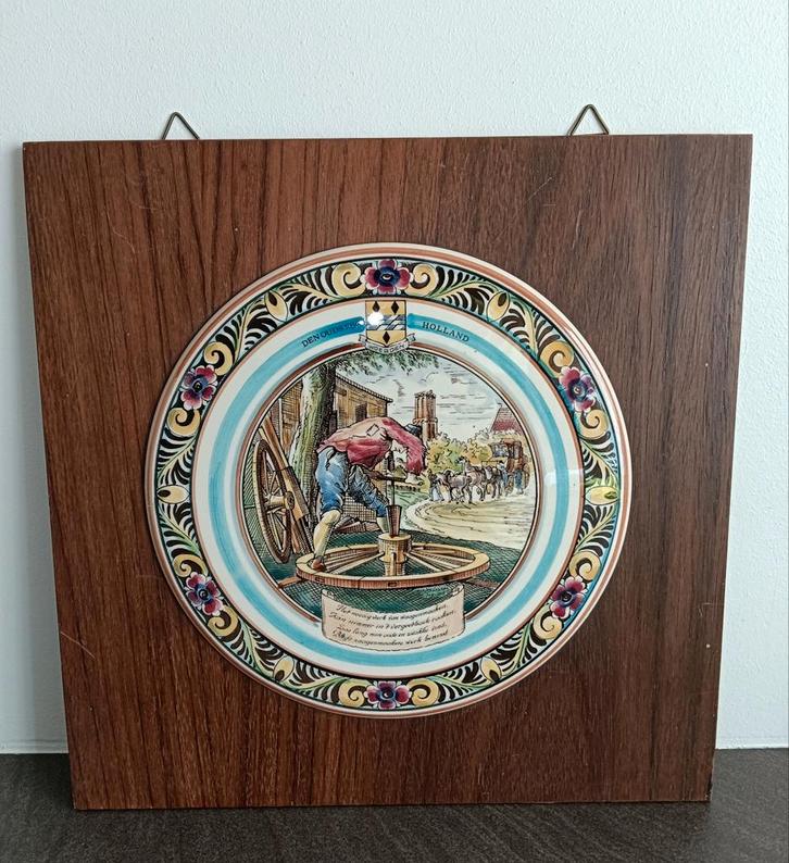 Keramisch wandbord Den Oudsten Bussen  BV Holland Ambacht, Antiek en Kunst, Antiek | Wandborden en Tegels, Ophalen of Verzenden