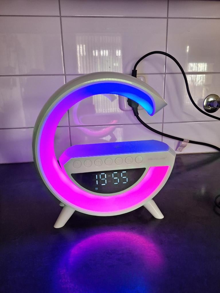 Wekker met vrolijke kleuren., Ophalen