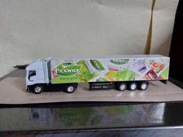 MTHO - vrachtwagen met oplegger "Pickwick" (12392) beschikbaar voor biedingen