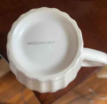 Wedgwood 2 x koffie mokje beschikbaar voor biedingen