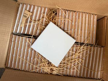 Witte & offwhite tegels | Italiaanse keramiek | 2 formaten beschikbaar voor biedingen