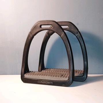 Compesiti beugels voor paard of pony   beschikbaar voor biedingen