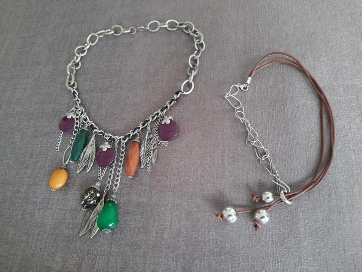 2 verschillende kettingen, Sieraden, Tassen en Uiterlijk, Kettingen, Zo goed als nieuw, Overige materialen, Overige kleuren, Met hanger