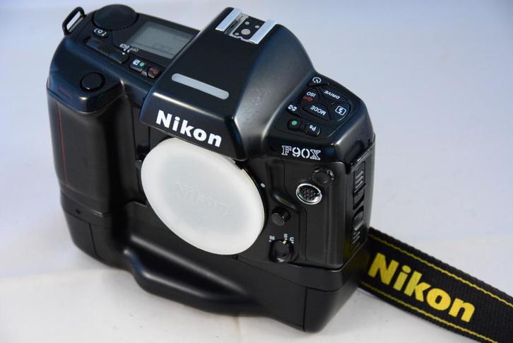 Nikon F90X met MB-10 in PRIMA CONDITIE, Audio, Tv en Foto, Fotocamera's Analoog, Gebruikt, Spiegelreflex, Nikon, Ophalen of Verzenden
