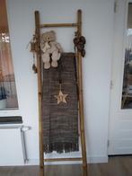 Decoratieve ladder met plaid en accessoires., Huis en Inrichting, Woonaccessoires | Overige, Ophalen, Zo goed als nieuw