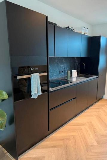 Zgan. enkel wandig Nobilia keuken incl.apparatuur+garantie! beschikbaar voor biedingen