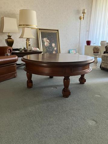 salontafel rond beschikbaar voor biedingen