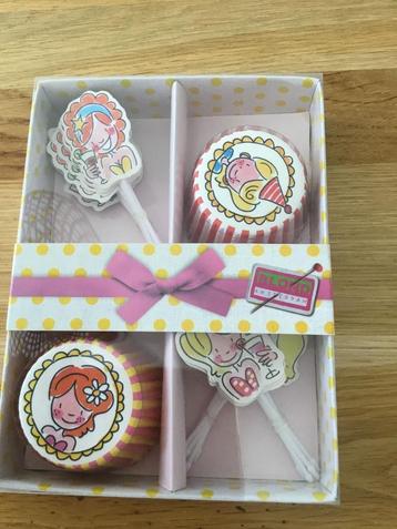 Blond amsterdam cupcake versierset beschikbaar voor biedingen
