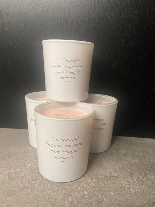 Rituals of Sakurs geurkaars 140g, Huis en Inrichting, Woonaccessoires | Kandelaars en Kaarsen, Nieuw, Minder dan 25 cm, Overige materialen