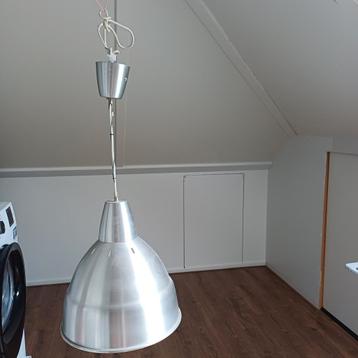 hanglamp beschikbaar voor biedingen