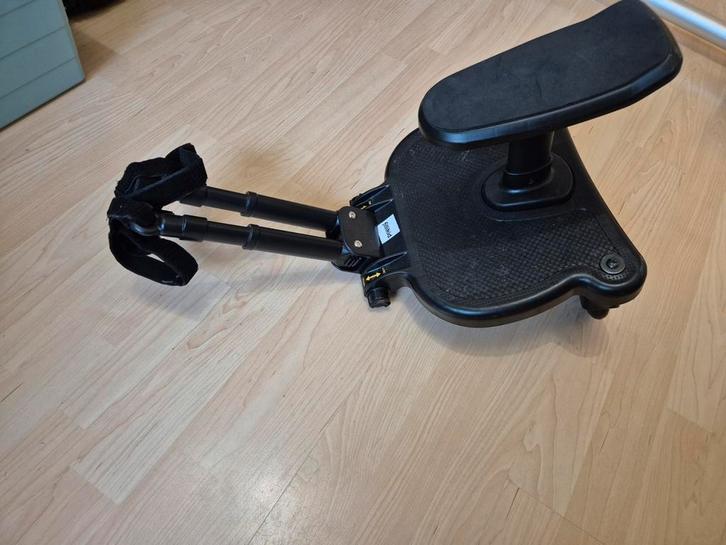 Buggyboard Maxi met zitje – LascalUniverseel meerijdplankje, Kinderen en Baby's, Kinderwagens en Combinaties, Zo goed als nieuw