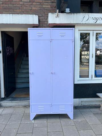 Locker kast beschikbaar voor biedingen