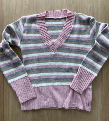 Trui maat met V hals, Small (K21) beschikbaar voor biedingen