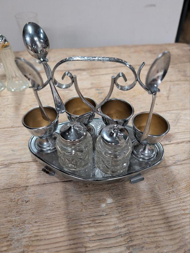 Vintage Chrome Eierset uit Engeland, Antiek en Kunst, Antiek | Bestek, Ophalen of Verzenden