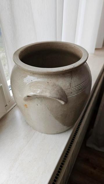 Antieke Franse Inmaakpot beschikbaar voor biedingen