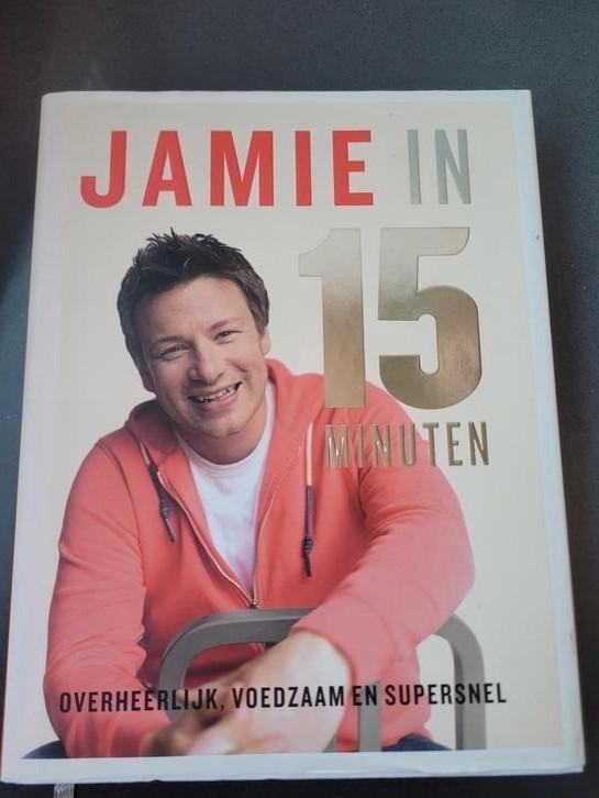 Jamie Oliver - Jamie in 15 minuten, Boeken, Kookboeken, Zo goed als nieuw, Italië, Ophalen of Verzenden