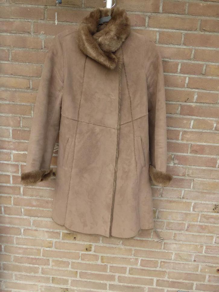 mooie GERARD DAREL (Bijenkorf) WINTERJAS 38 superzacht gev., Kleding | Dames, Jassen | Winter, Zo goed als nieuw, Maat 38/40 (M)