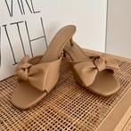 Camel beige slip-in sandaletten slippers strik hak 40-41, Beige, Ophalen of Verzenden