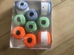 18 bollen haakkatoen in 6 kleuren, 3 bollen per kleur- nieuw, Ophalen of Verzenden, Nieuw, Breien of Haken, Wol of Garen