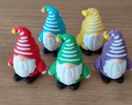 NIEUW 5 RUBBEREN MINI GNOOM'S*KERST*POPPENHUIS DECO, Verzenden, Nieuw