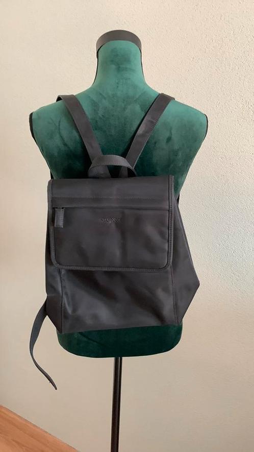 Zwarte rugtas Mexx, Sieraden, Tassen en Uiterlijk, Tassen | Rugtassen, Gebruikt, Overige merken, 25 tot 40 cm, Ophalen of Verzenden