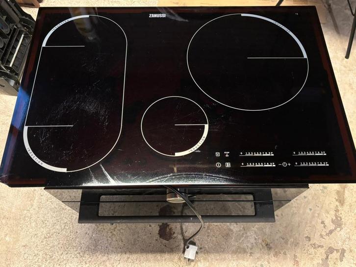 Zanussi Inductie Kookplaat - ZEM8740FBA, Witgoed en Apparatuur, Kookplaten, Gebruikt, Inbouw, Inductie, 4 kookzones, Ophalen