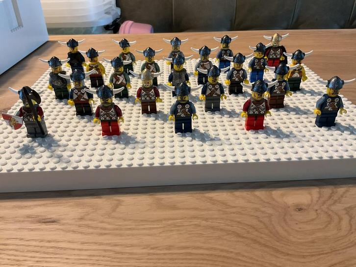 Lego minifguren Vikingen - 23 verschillende ! Prachtig, Kinderen en Baby's, Speelgoed | Duplo en Lego, Zo goed als nieuw, Lego