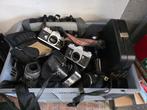 Krat vol vintage camera's en lenzen., Gebruikt, Spiegelreflex, ., Ophalen of Verzenden