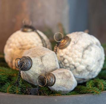 Fluwelen Kerstballen Aura Peeperkorn beschikbaar voor biedingen