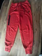 Nieuwstaat dames Nike tech fleece rode broek pant maat M, Lang, Ophalen of Verzenden, Zo goed als nieuw, Rood