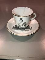 Kop en schotel in Porselein tgv kroning Kon. Wilhelmina 1998, Ophalen of Verzenden