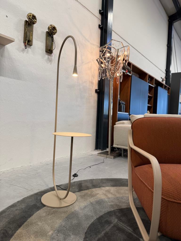 Nieuw Pode UTurn Vloerkamp Bijzettafel Tafel Design Lamp, Nieuw, Minder dan 100 cm, Pode, Leolux Harvink Jori Rolf Benz Design on Stock Eyye Montis