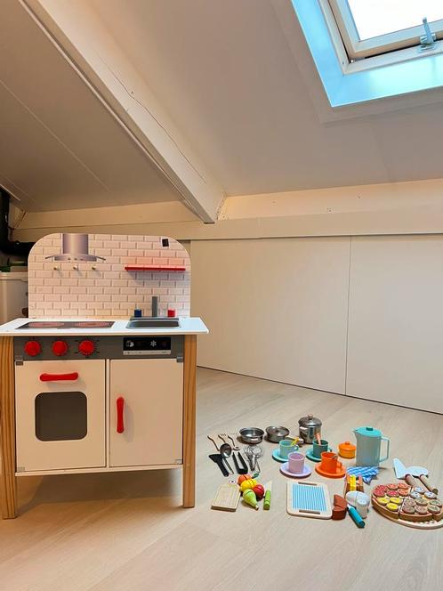 spelkeukentje/puzzels/kinderautotje/schoolbus, Kinderen en Baby's, Speelgoed | Speelkeukens, Zo goed als nieuw, Kunststof, Ophalen