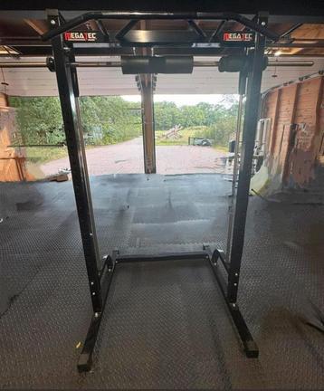 Smith Machine / Squat Rack / Pull-up Rek  beschikbaar voor biedingen