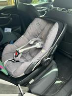 Maxi cosi pebble plus met isofixbase ,zonneklep ,babynestje, Ophalen of Verzenden, Zo goed als nieuw, Isofix, 0 t/m 13 kg
