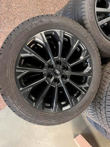 Originele Ford Custom 19 ins set 2024 zwart  beschikbaar voor biedingen