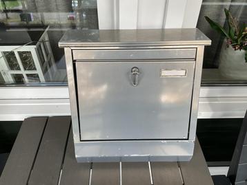 Brievenbus beschikbaar voor biedingen