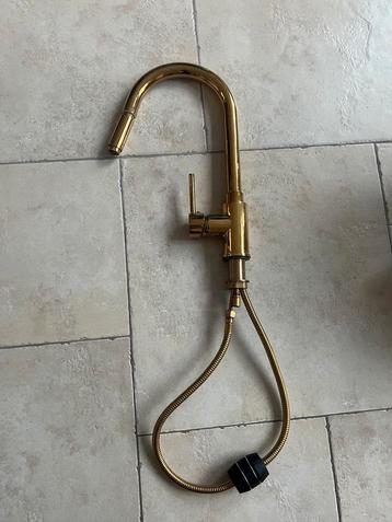 2 gouden kranen beschikbaar voor biedingen