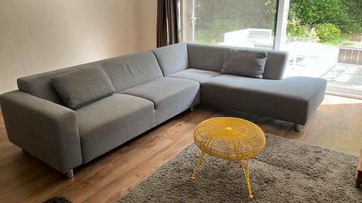 Hoekbank met Hocker - Grijs, Huis en Inrichting, Banken | Sofa's en Chaises Longues, Gebruikt, Vierpersoons of meer, 200 tot 250 cm