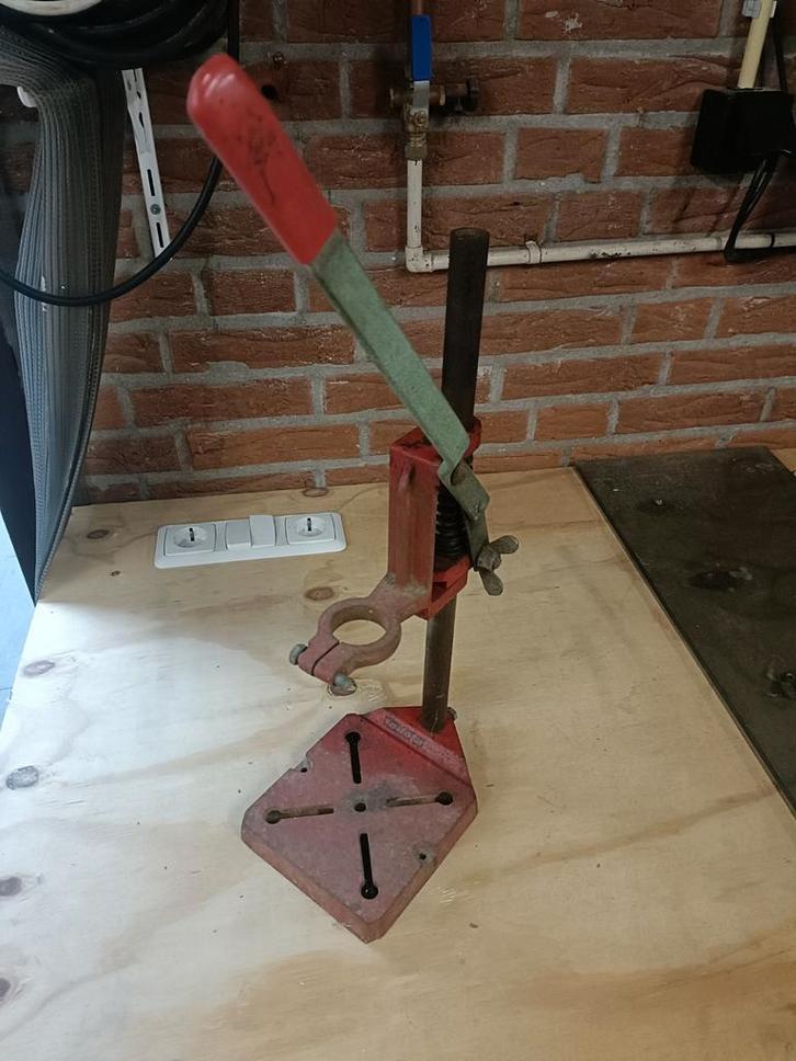 Boorstandaard - Handige hulp voor precisie boren, Doe-het-zelf en Verbouw, Gereedschap | Handgereedschap, Gebruikt, Ophalen