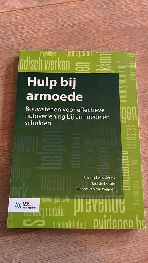 Hulp bij armoede, Boeken, Wetenschap, Zo goed als nieuw, Sociale wetenschap, Ophalen of Verzenden