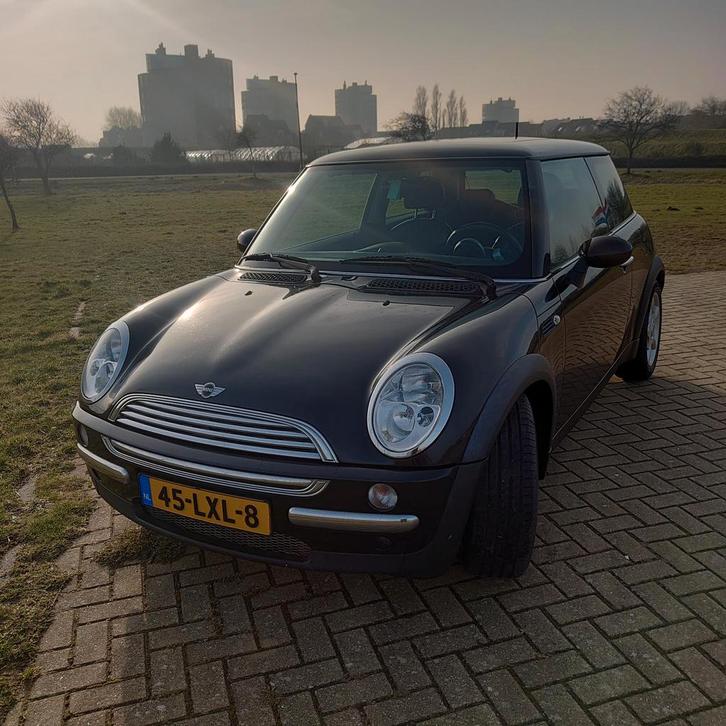 Mini 1.6 16V Cooper Zwart nieuw apk technisch in top staat, Auto's, Mini, Particulier, Cooper, Benzine, D, Hatchback, Handgeschakeld